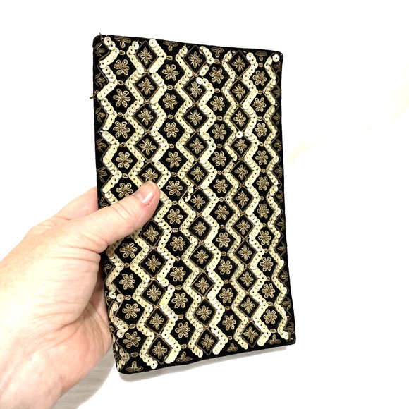 VINTAGE India Clutch Purse Black Velvet Retro Gold & Silver sequins embroidery - Picture 3 of 10